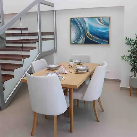 In Marbella From The Beach. Apartamento *